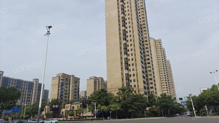 保利天悦外景图