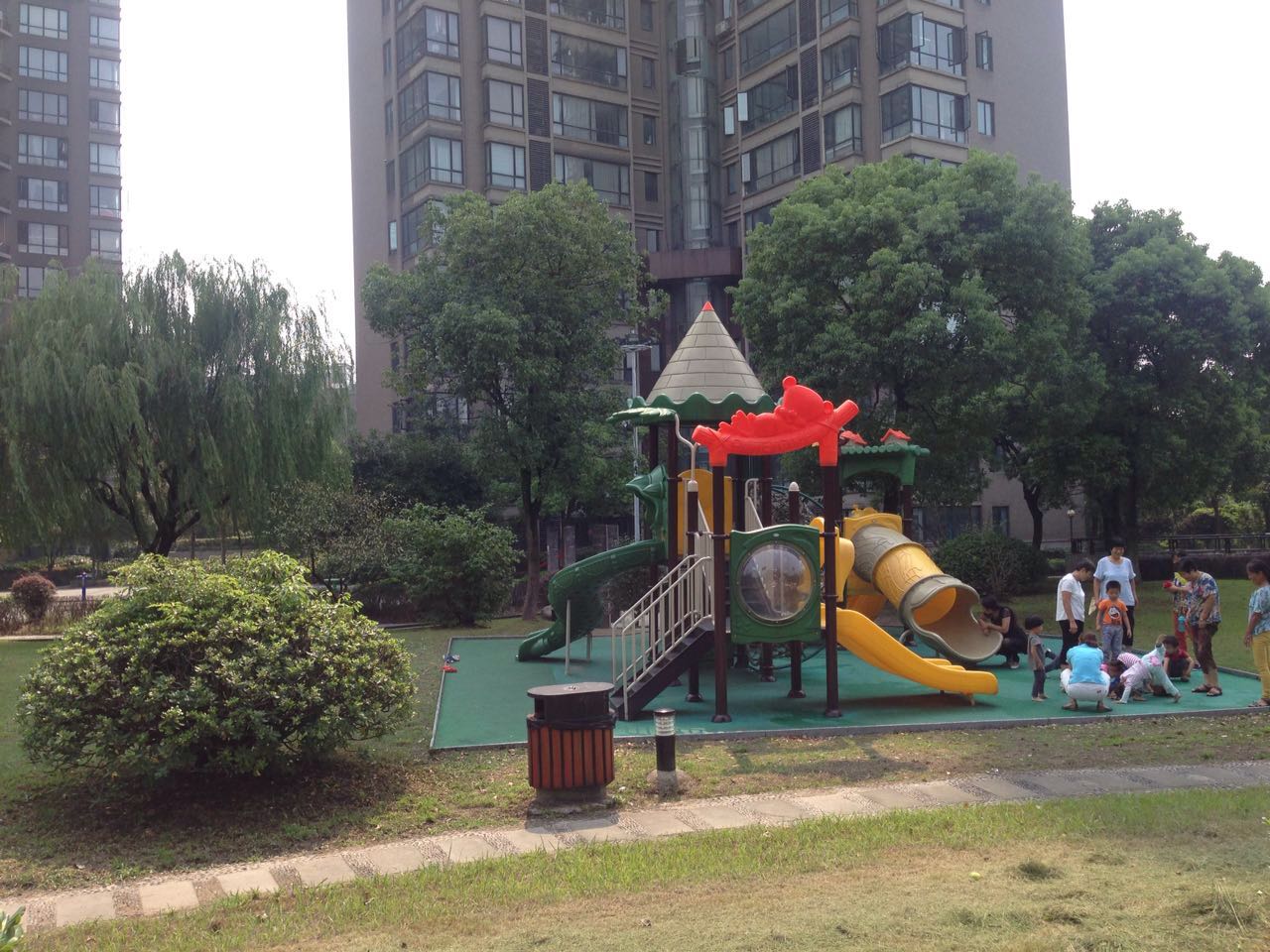 Linjiang Garden compound photo 32