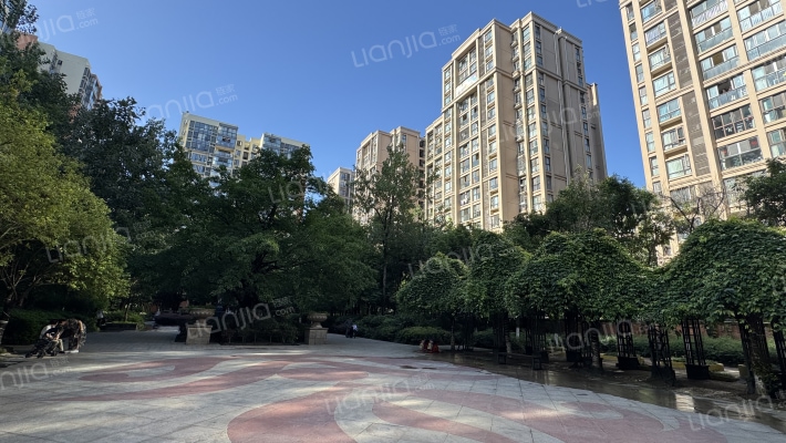 温哥华南苑外景图