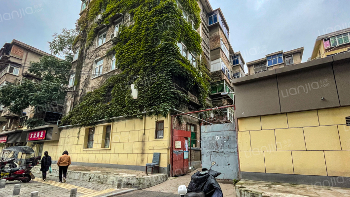 西安市机电公司家属院外景图