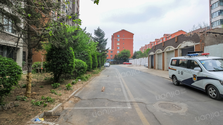 多恩虹郡外景图