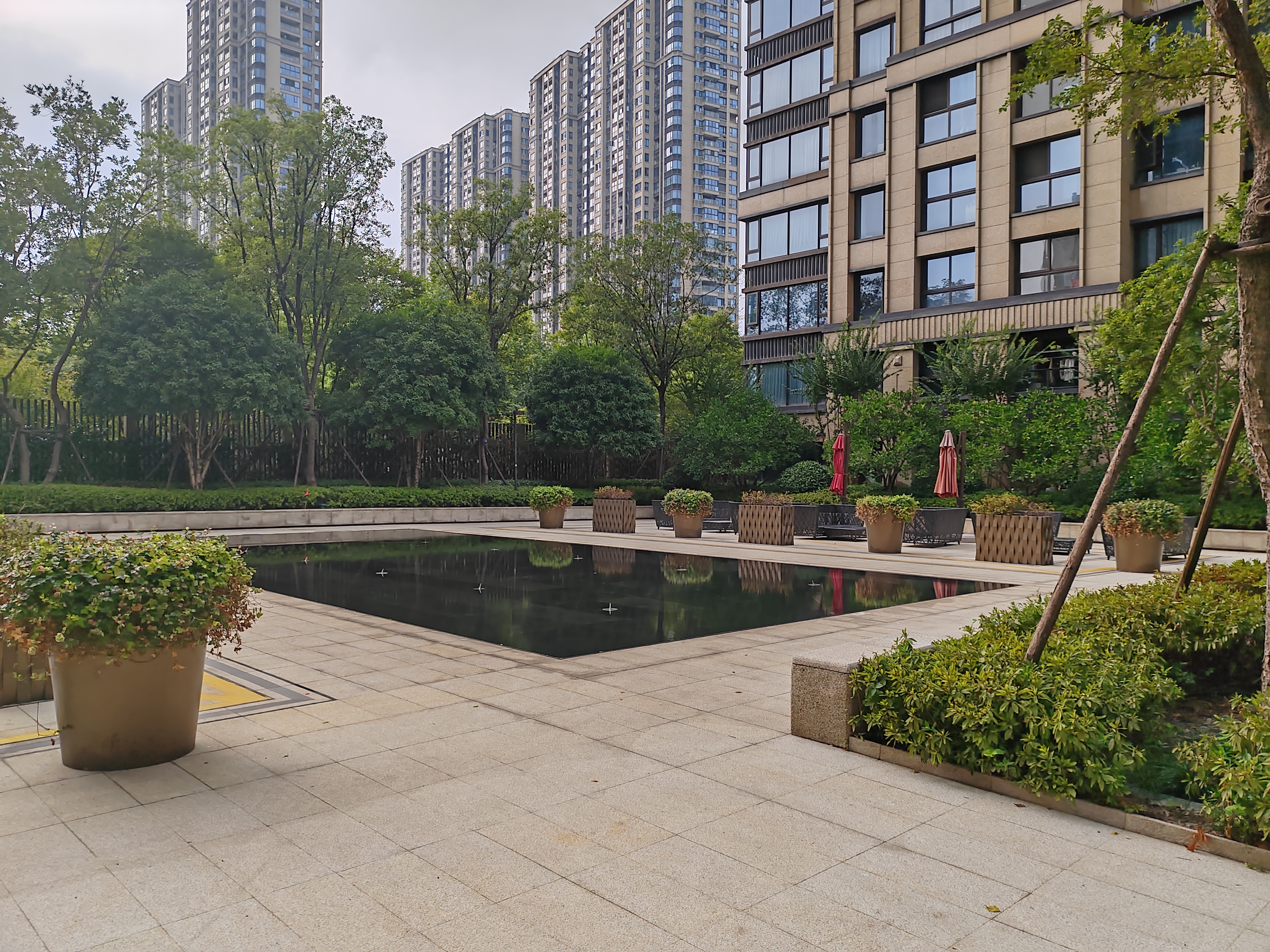 Long Hu Tian Xi compound photo 4
