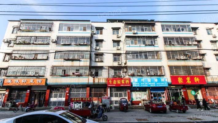 东关社区一组集资楼外景图