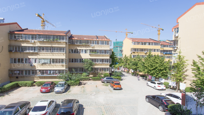 七棵树东大街小区外景图