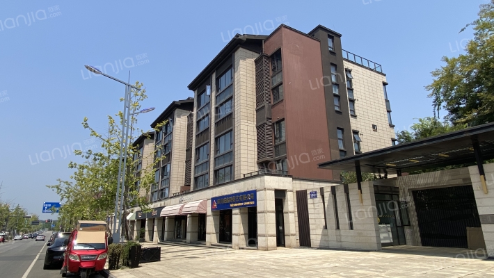 保利观湖外景图