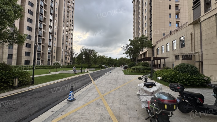 蓝光·碧桂园·水韵东方花苑外景图