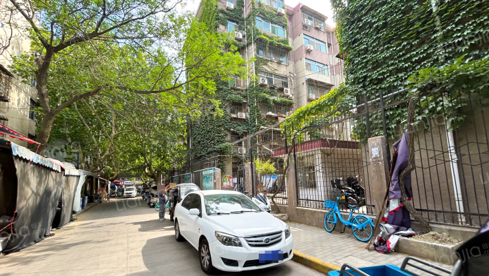 纸坊村住宅区外景图