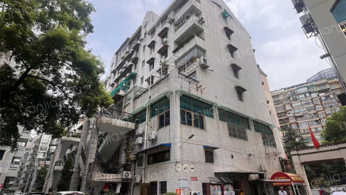 富豪花园外景图