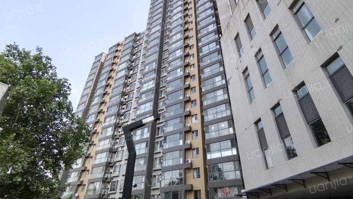 嘉实红人公馆外景图