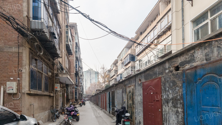 河南省职业技术家属学院西区外景图