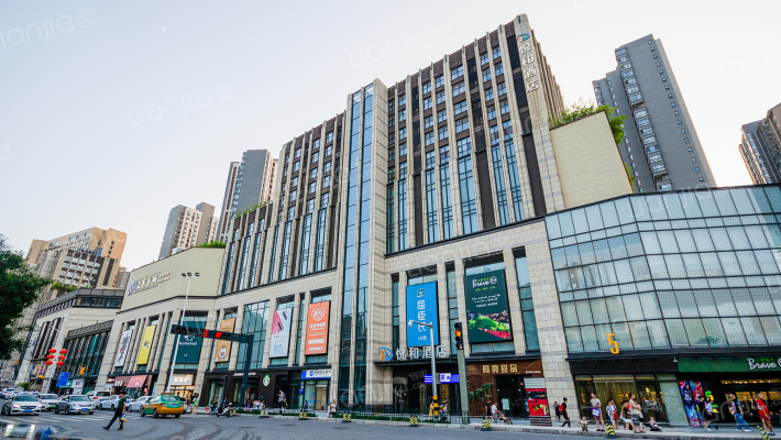 华著中城外景图