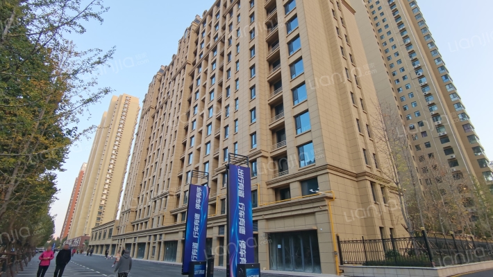 建国路房管局宿舍外景图