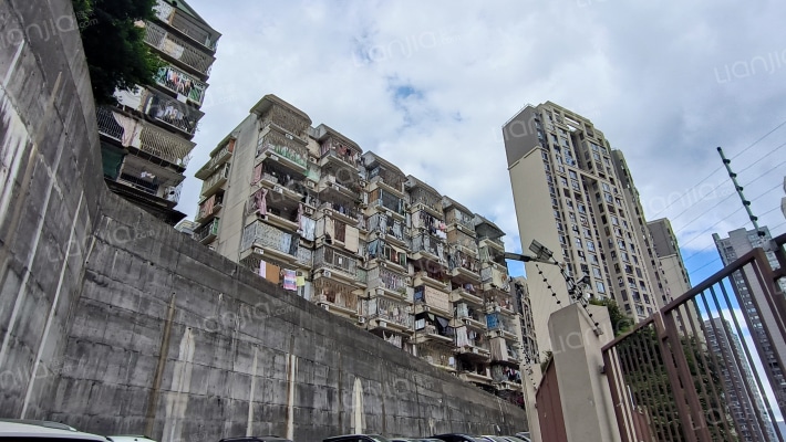 福锅小区外景图