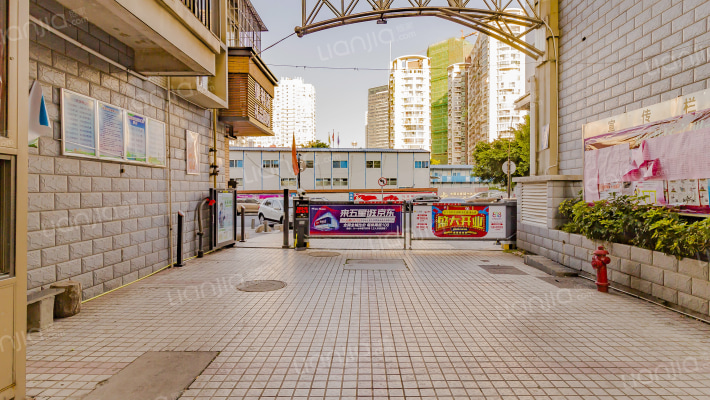 紫光公寓砌池外景图