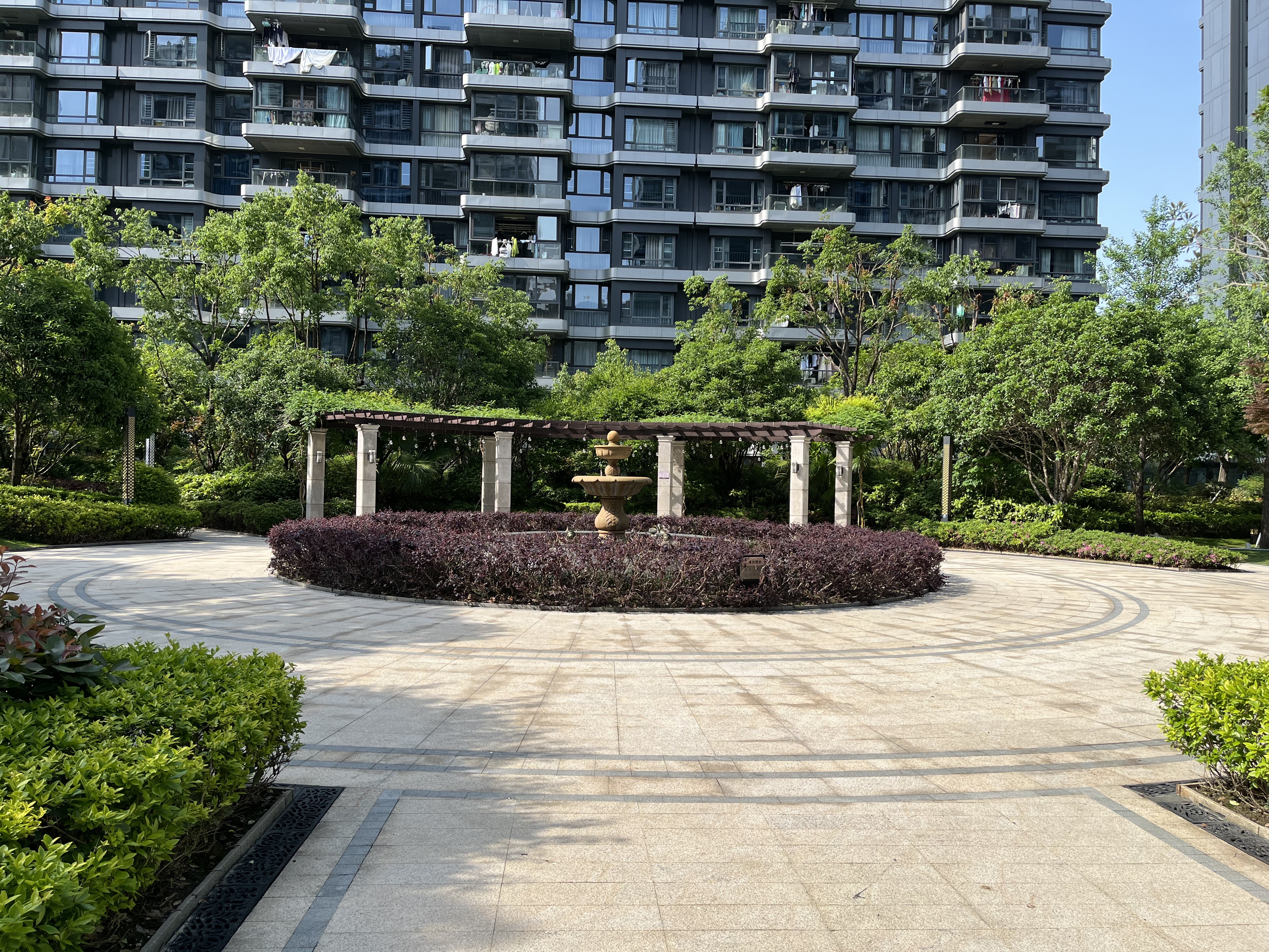 碧桂园珑悦小区实景 8