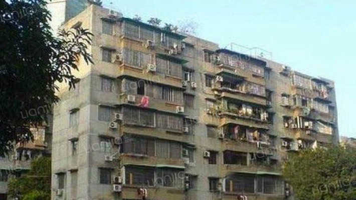 南油宿舍外景图