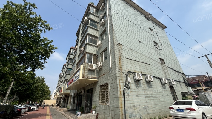 康东公寓外景图