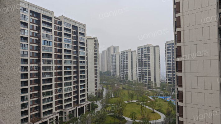 绿地公园里B组团外景图