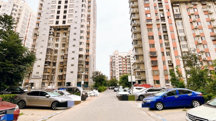 秋瑞家园外景图