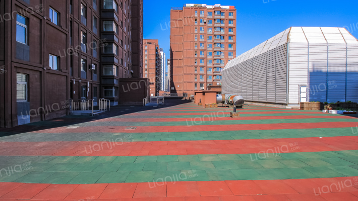 天旗凤凰城外景图