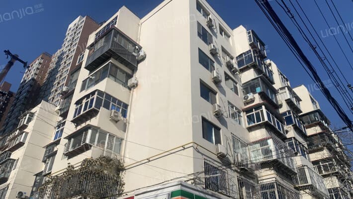 房管局宿舍1号楼外景图