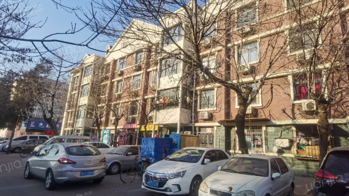 向阳西楼外景图