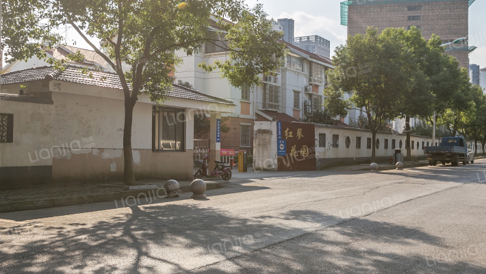 红蓼花园外景图