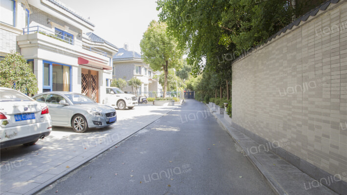 世纪别墅外景图