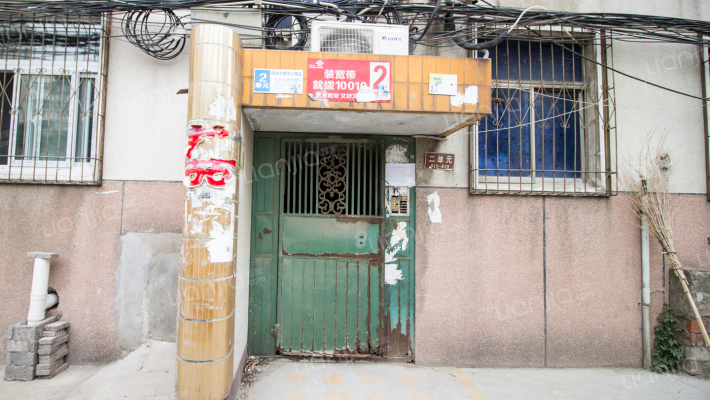 路桥集团家属院外景图