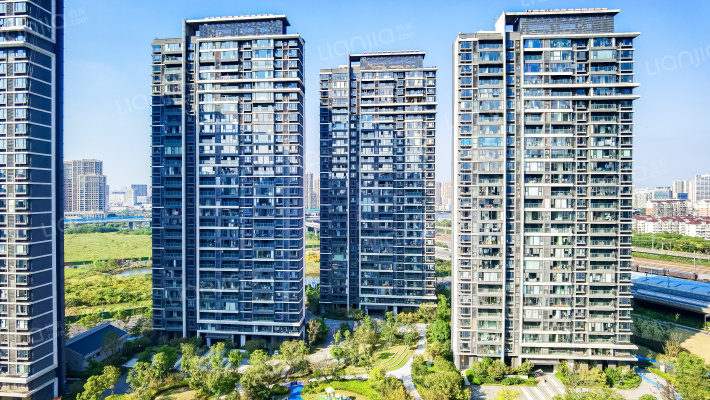 华侨城运河湾C区外景图