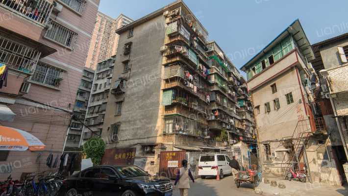 新凤凰后街1-5号大院外景图