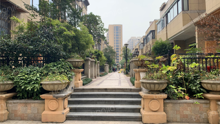 昆仑天籁外景图