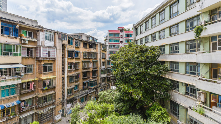 贵乌中路17号院外景图