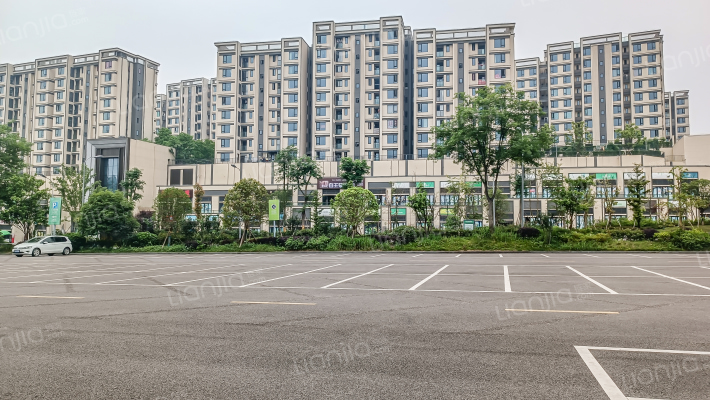 龙湖千山新屿铂曜外景图