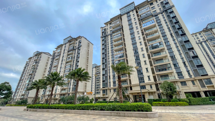 碧海银滩花园外景图