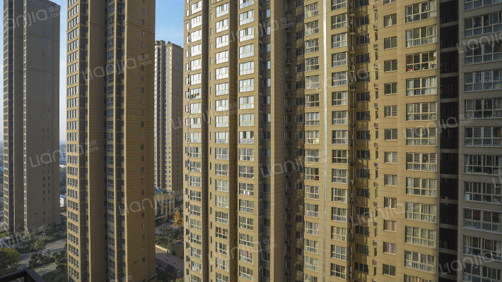 鼎正大都城外景图