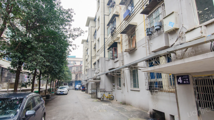 航道宿舍外景图