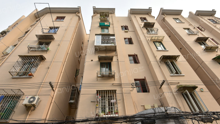 梅陇九村外景图