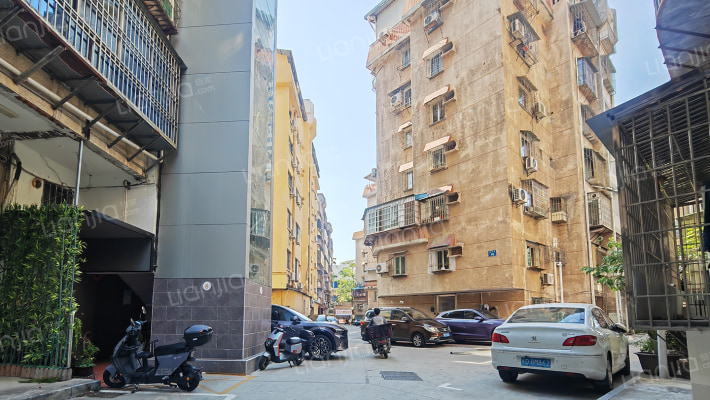 宝莲花园外景图