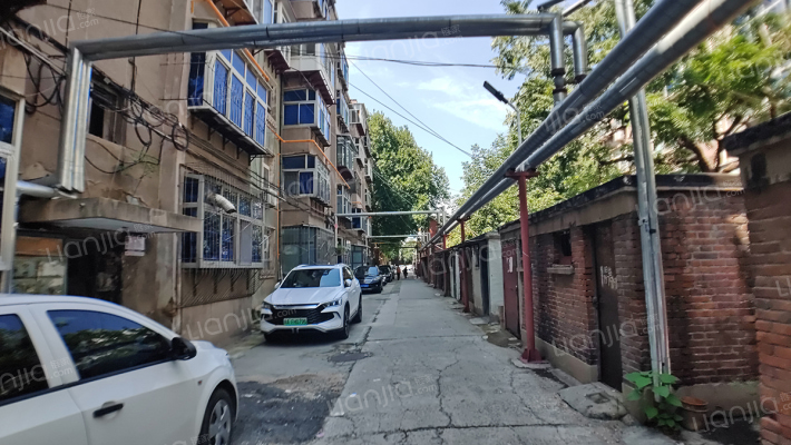 黄金公司宿舍外景图