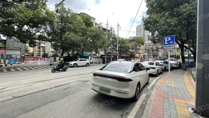 贵乌中路37号外景图