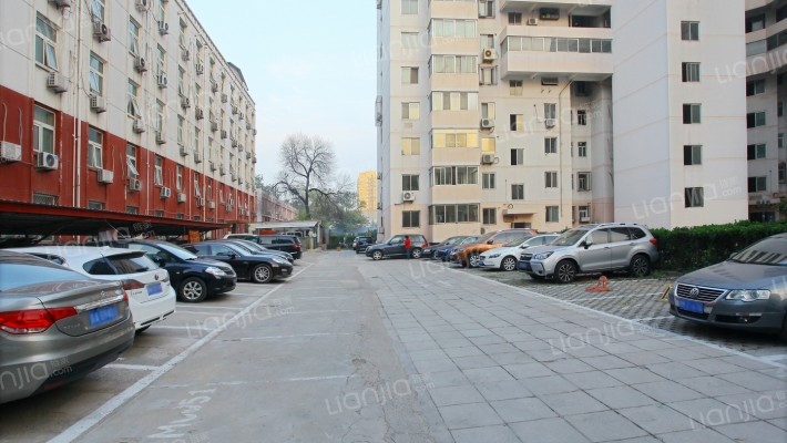 西三环北路86号院外景图