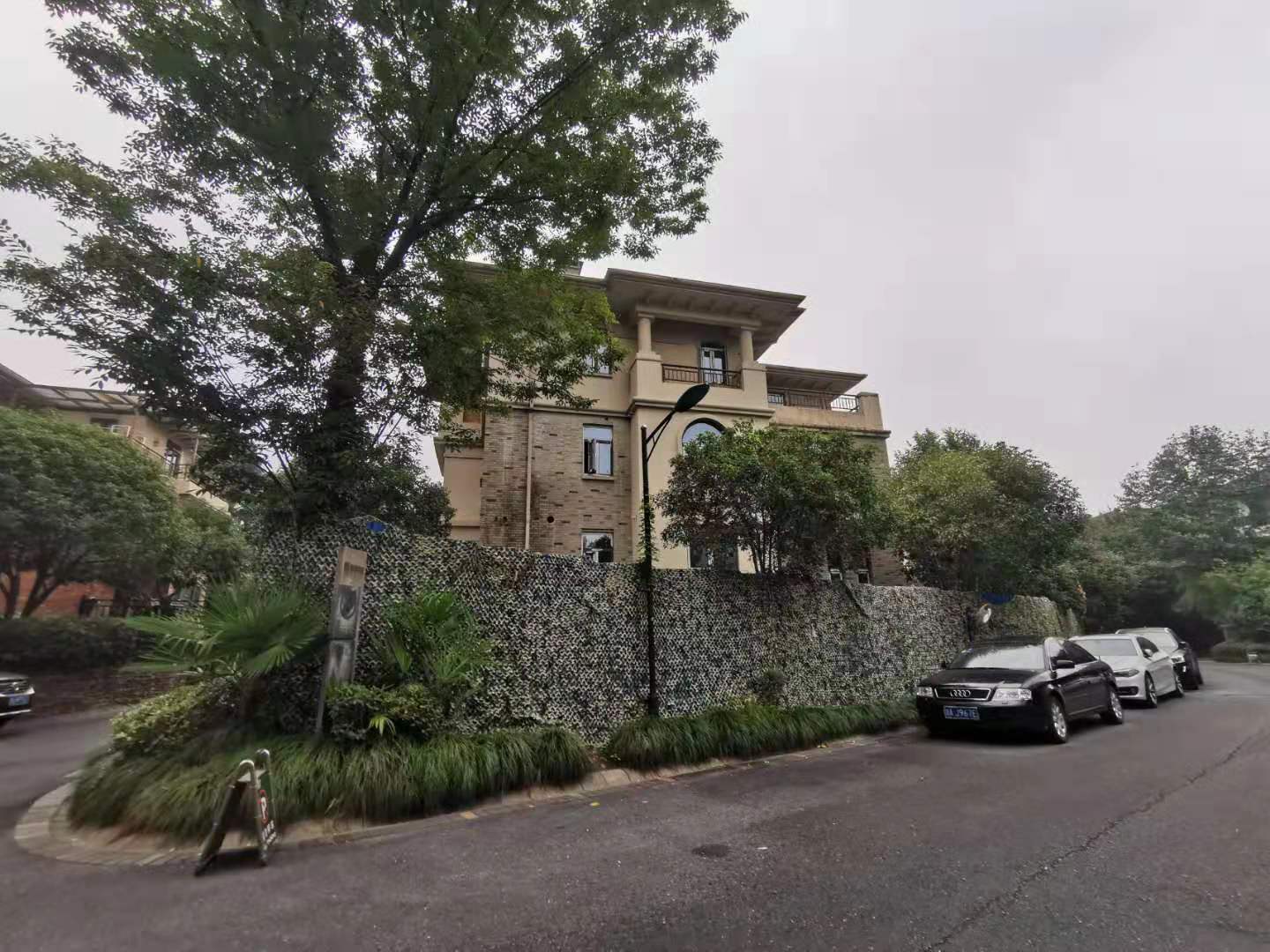 The Butterfly Valley compound photo 4