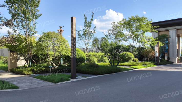 长桥江山揽江外景图