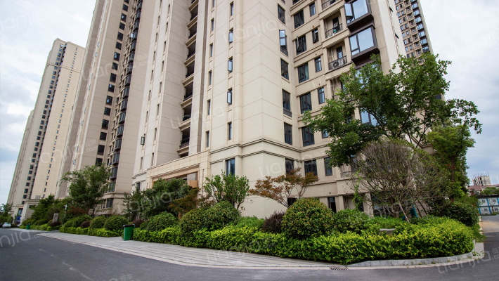 绿地悦滨江外景图