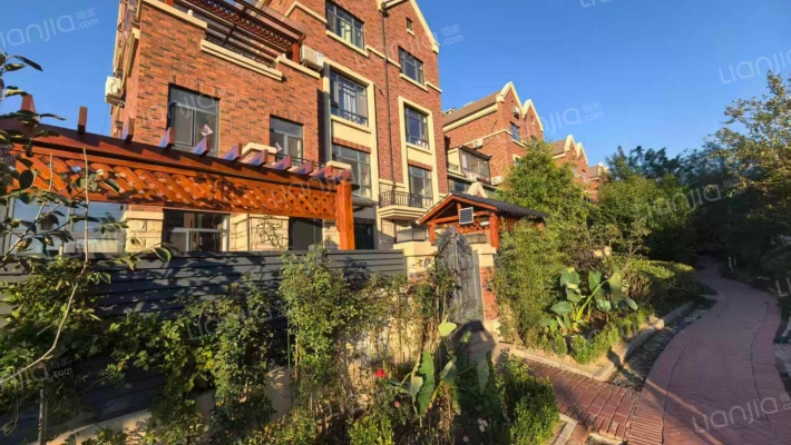 仁爱团泊湖逸湖岸南园外景图