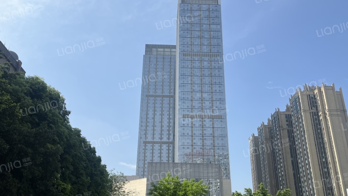 中港广场外景图