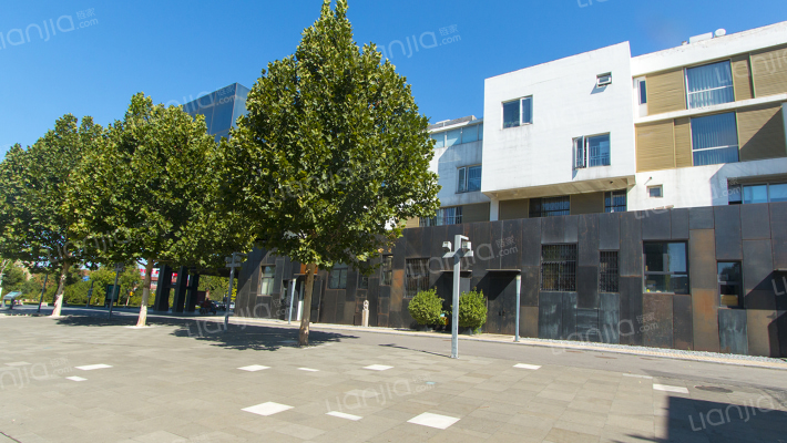 中间建筑一区外景图