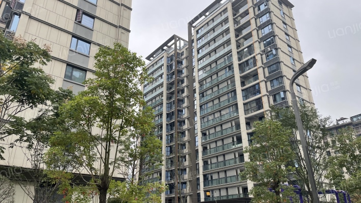 加德首座外景图