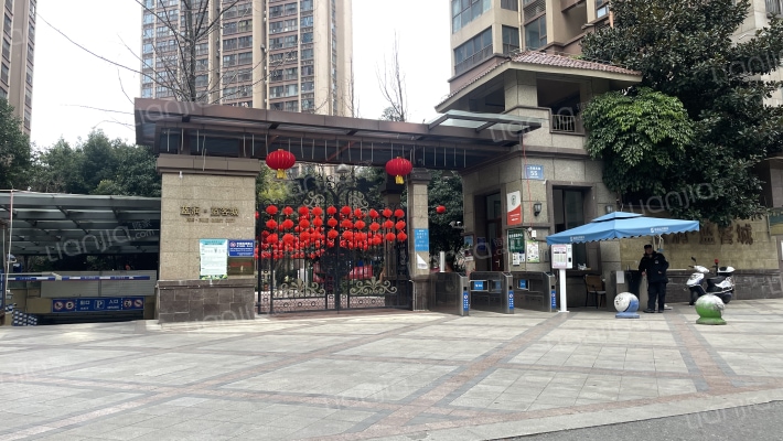 蓝润蓝客城外景图